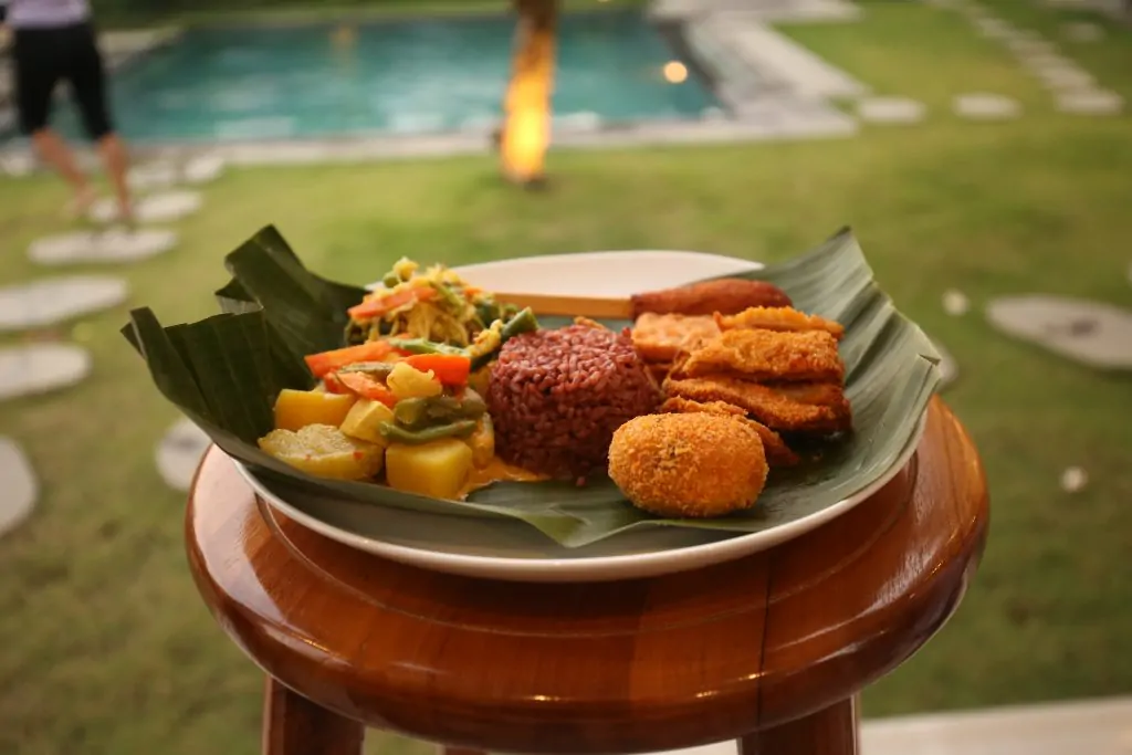 Balinese vegetarian plate during 300 hour yoga teacher training Bali