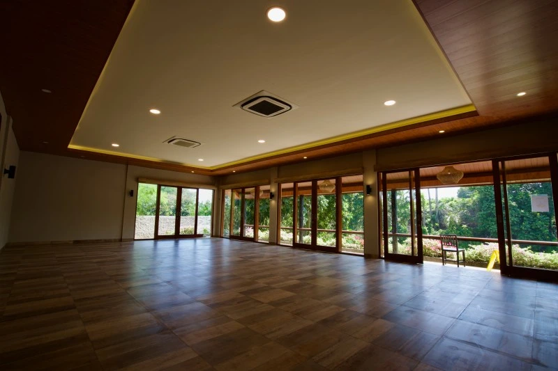 Evening flow yoga class during YTTC in Bali